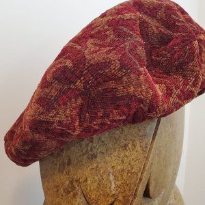 Flirty fall beret